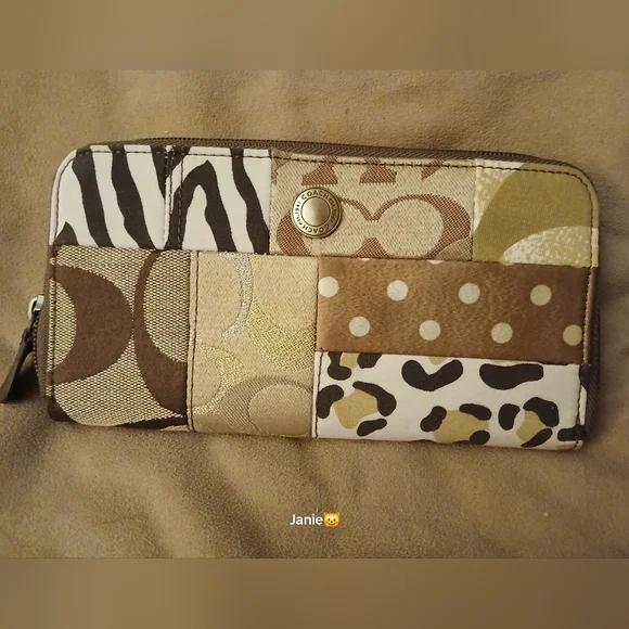 Coach RARE Vintage Khaki Patchwork Wallet NWT - Picture 11 of 13